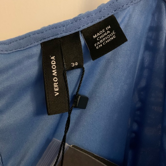 Blue lace dress - Picture 4 of 7